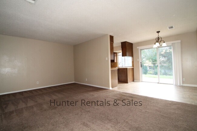 Building Photo - 2810 Lawndale St