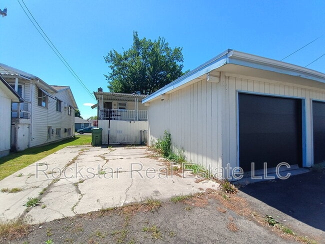 Building Photo - 537 E Garland Ave
