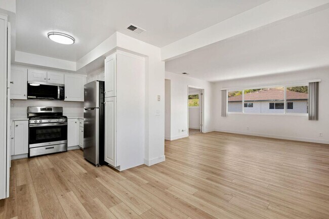Building Photo - Updated 4BD/2BA Goleta Condo | Pool Access | Near UCSB | Easy Highway 101 Access