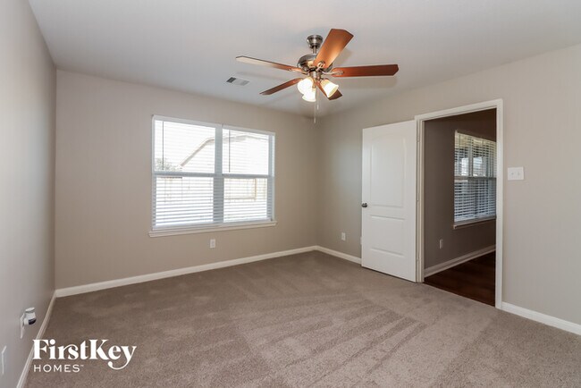 Building Photo - 7119 Glenridge