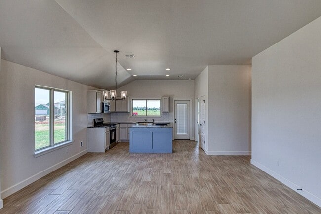 Building Photo - 3812 SE 80th St