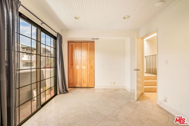 Building Photo - 36 Navy St