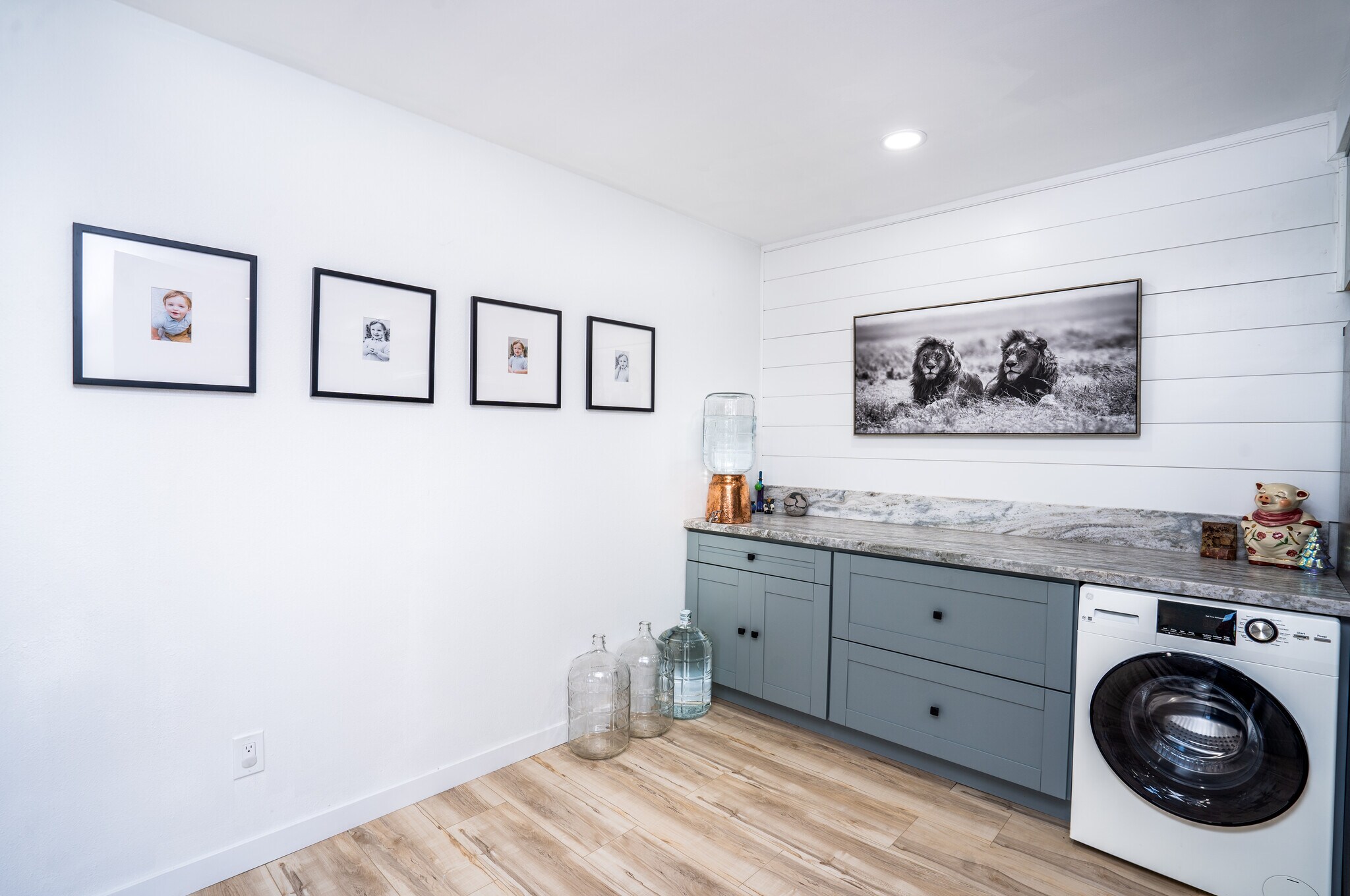 Building Photo - 3407 Del Este Way