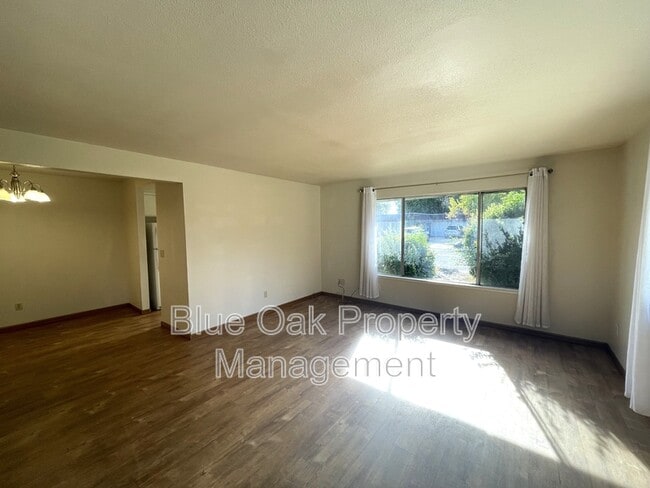 Building Photo - 2742 White Ave
