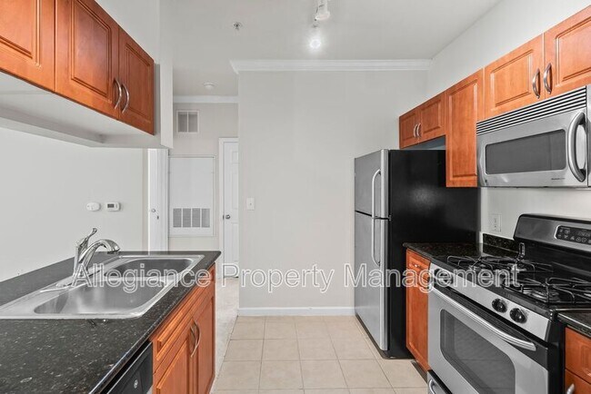 Building Photo - 12929 Centre Park Cir