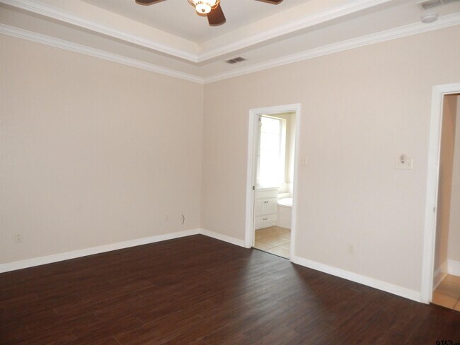 Building Photo - 5622 Andover Dr
