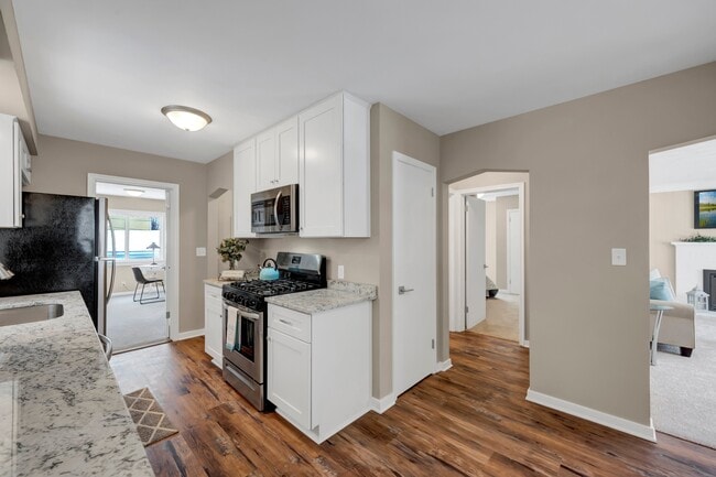 Building Photo - 2100 Randolph Ave