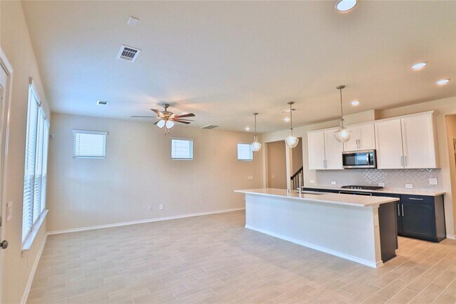 Building Photo - 10506 Blankiet Ln.