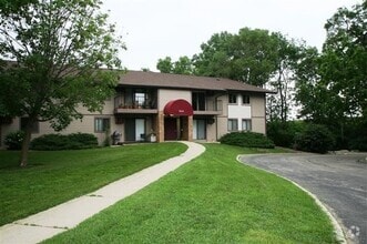 Building Photo - Spacious 2 bed 1 bathroom Condominium