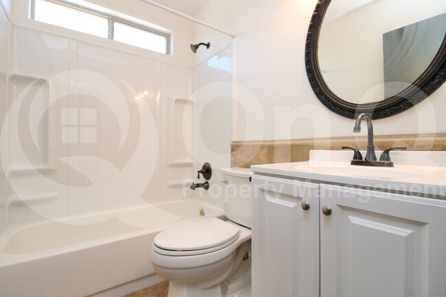 Building Photo - 946 N Ricardo Cir