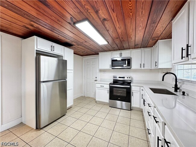 Building Photo - 1275 Gramac Dr