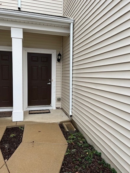 Building Photo - 1022 Heron Cir