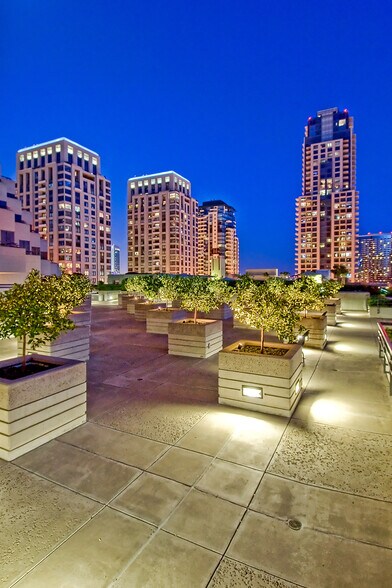 Building Photo - 700 Front St