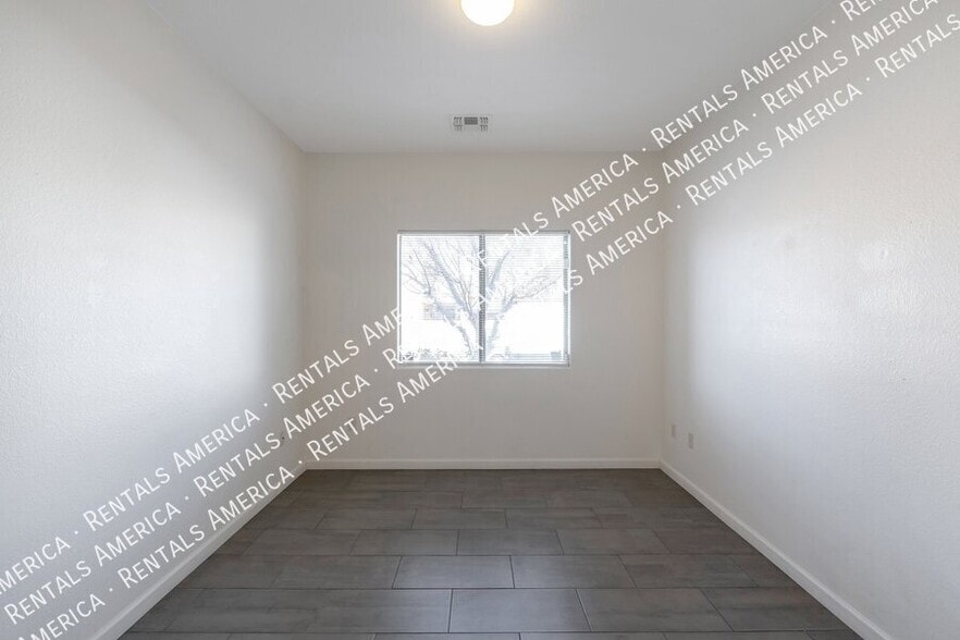 Building Photo - 6352 E Butte Stone Dr