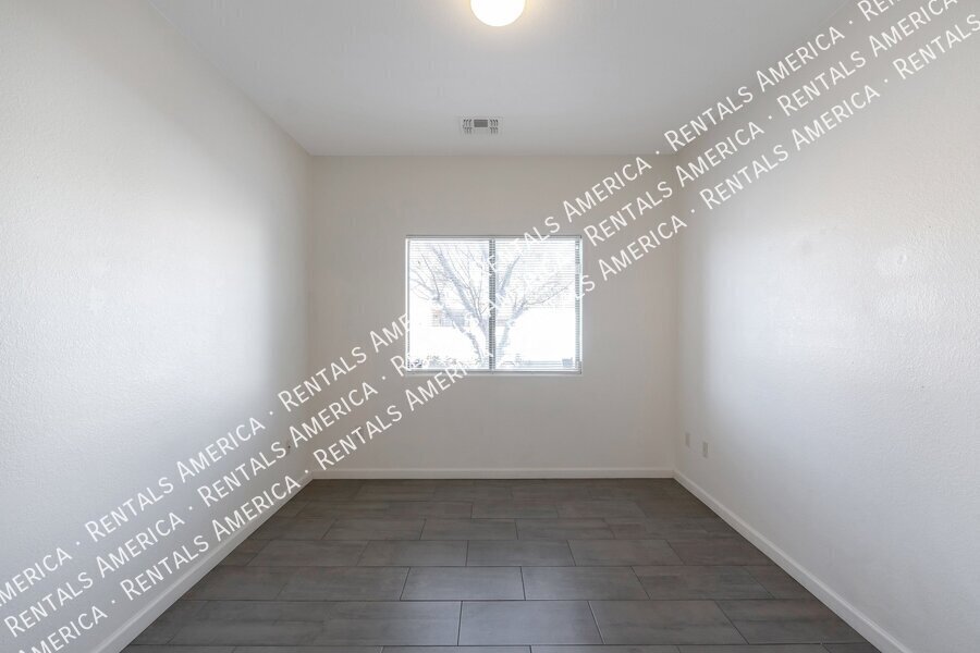 Building Photo - 6352 E Butte Stone Dr