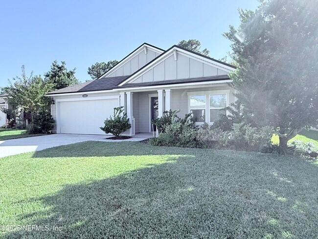 Primary Photo - 304 Green Turtle Ln