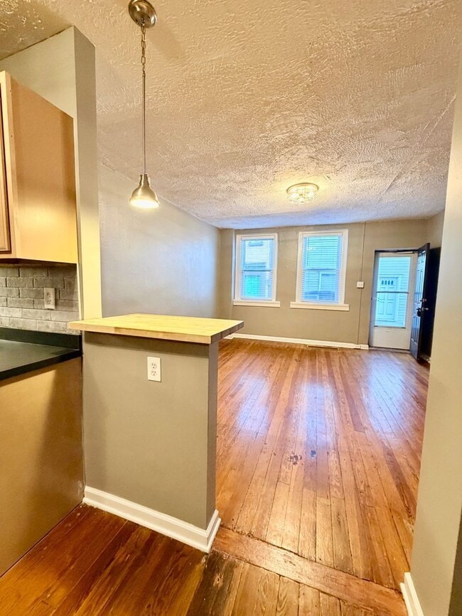 Building Photo - 2614 Larkins Wy