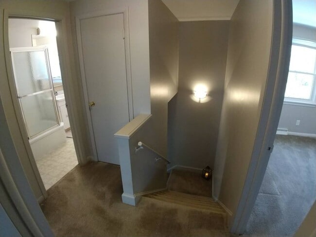 Building Photo - 429 Kelly Cir