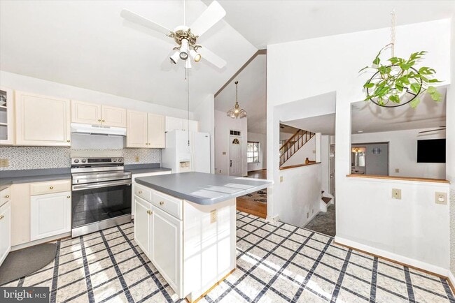 Building Photo - 105 Ridge Ave