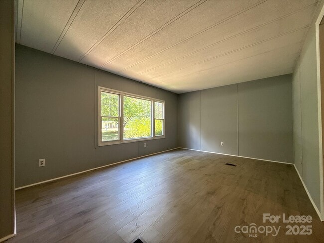 Building Photo - 5248 Montana Cir NW