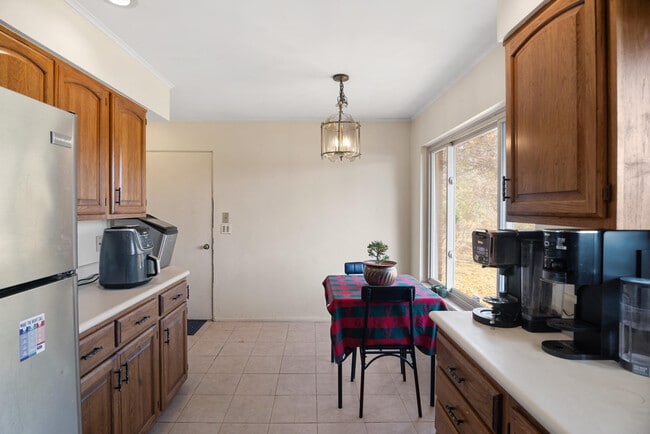 Building Photo - 4105 Riverview Dr