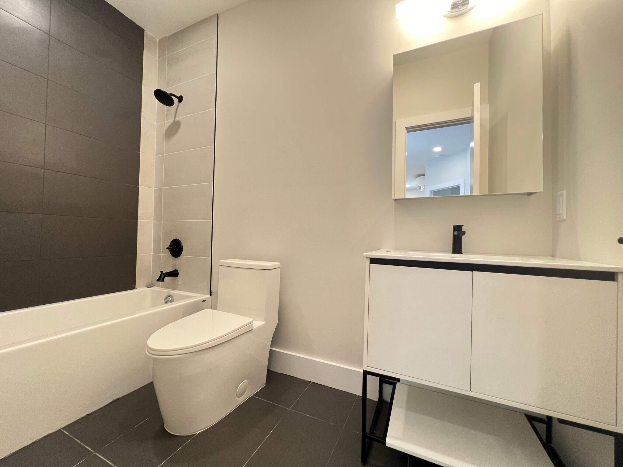 Unit 3F - 46 Van Reipen Ave