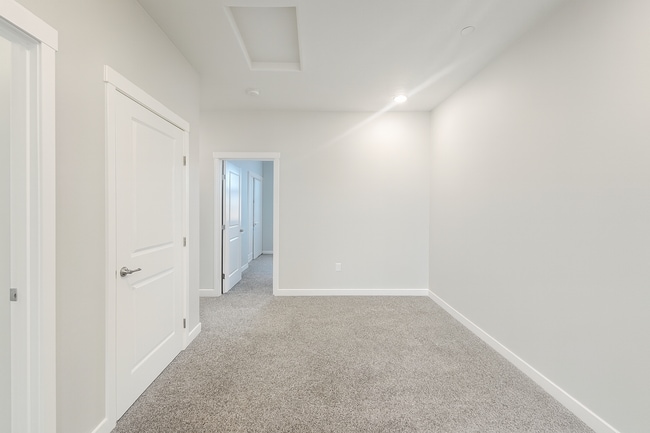 Building Photo - ENHANCED PRICE FOR QUICK MOVE IN!