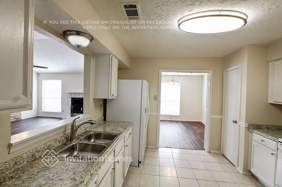 Building Photo - 1337 Colmar Dr