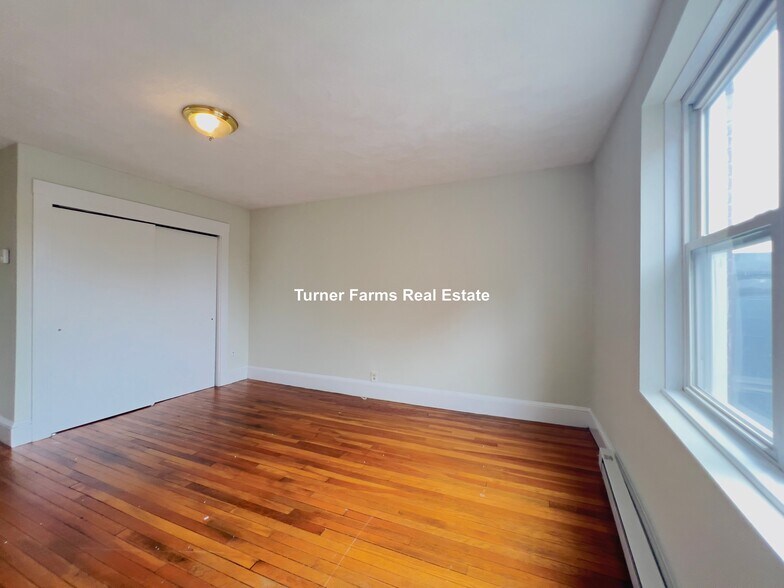 Building Photo - 402A Highland Ave