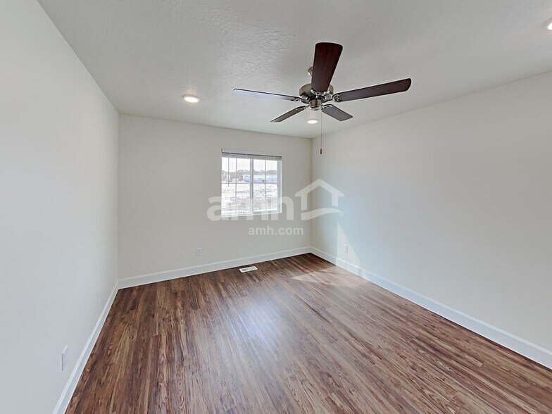 Building Photo - 7377 S Copper Rim Dr