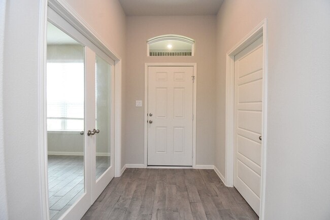 Building Photo - 2128 Port Jackson Dr