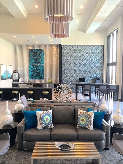 Building Photo - 3720 College Park Dr