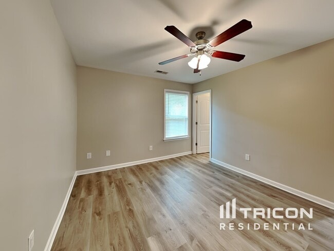 Building Photo - 104 Glazed Springs Ct