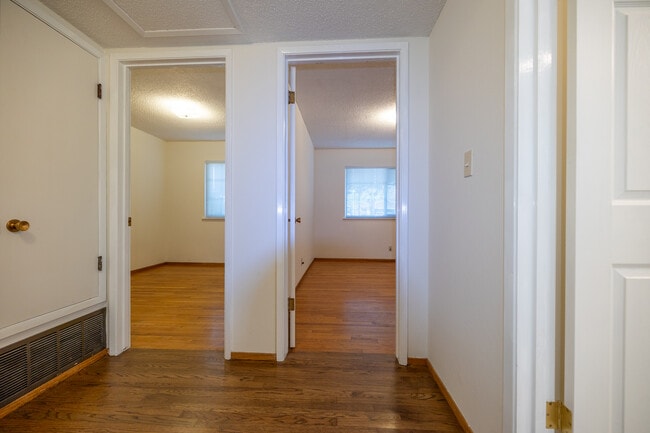 Building Photo - 1416 Petal Way