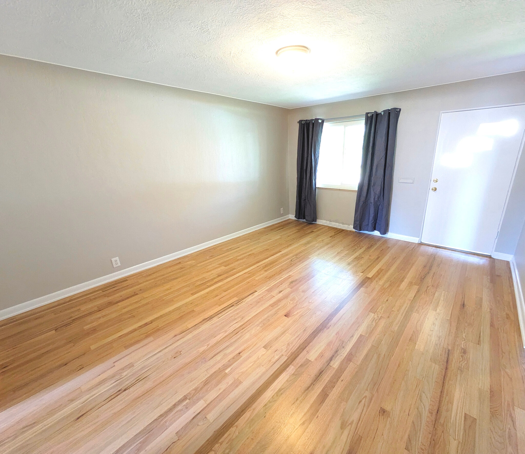 Building Photo - 2275 S Acoma St