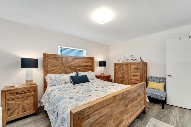 Building Photo - 1216 Hacienda Dr