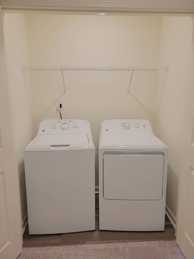 Building Photo - 1122 Tofino Dr