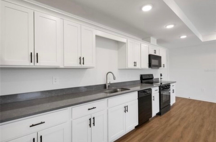 Building Photo - 1067 Captiva Point