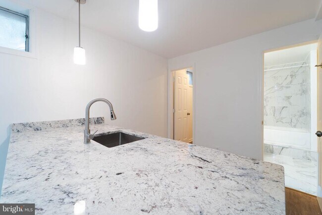 Building Photo - 3244 Titanic Dr