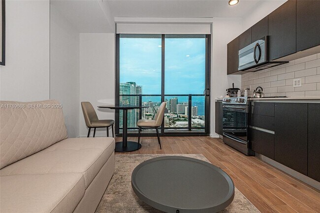 Building Photo - 398 NE 5th St