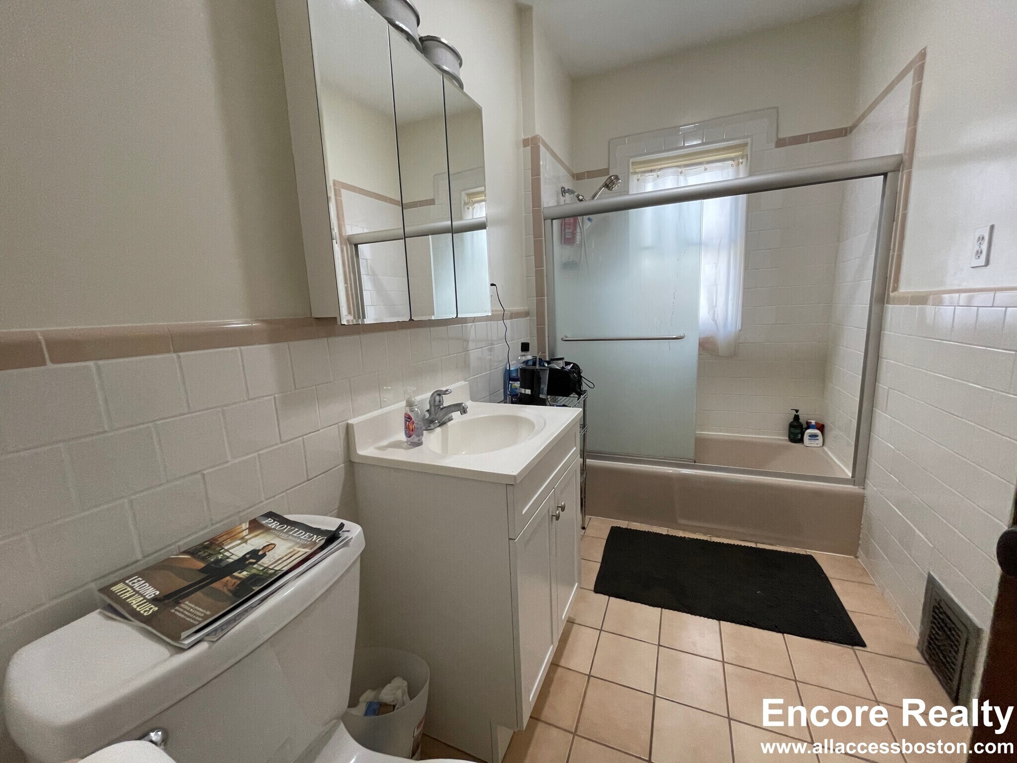 Building Photo - 56 Hobson St