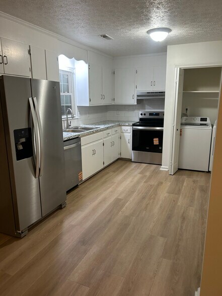 Building Photo - 5290 Waterlick Rd