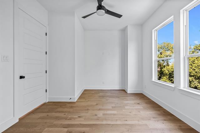 Building Photo - 410 Avenue L