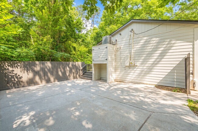 Building Photo - 28 Parsons Valley Dr