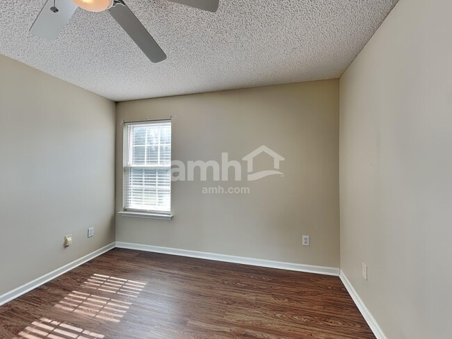 Building Photo - 1006 Fort Clapsop Ct