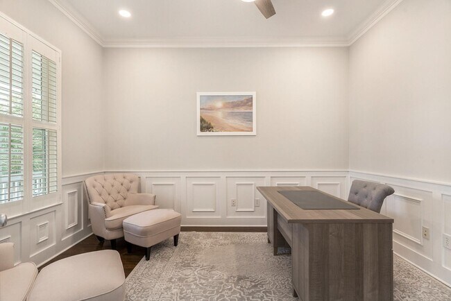 Building Photo - 200 N Ladd Ct