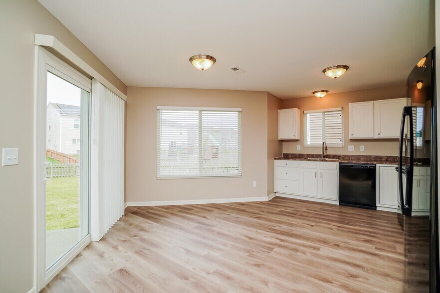 Building Photo - 1249 Candora St