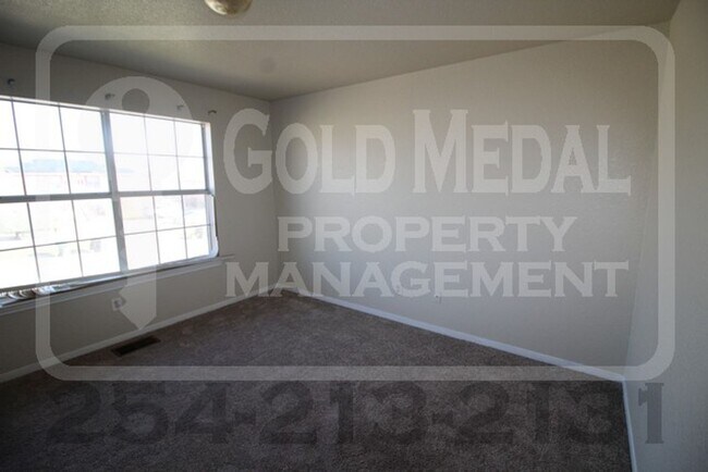 Building Photo - 1408 Dugger Cir
