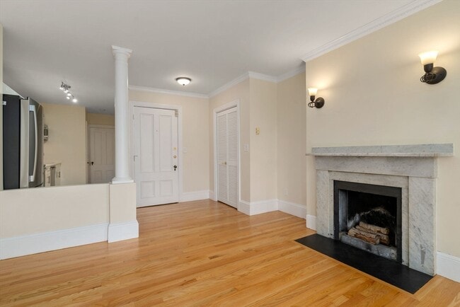 Building Photo - 25 Hancock St