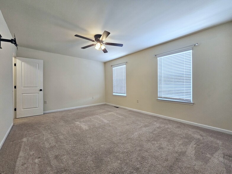 Building Photo - 625 Byler Cir